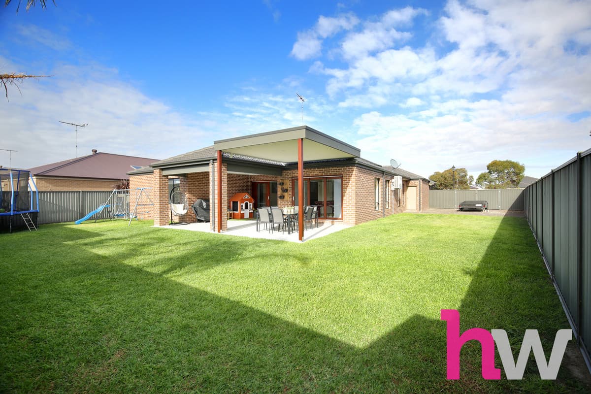 18 Mathieson Place, LARA VIC 3212, Lara - Image 1