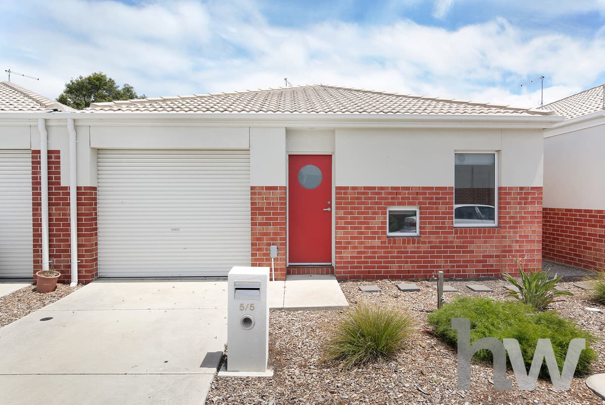 5 / 5 Oxford Street, WHITTINGTON VIC 3219, Whittington - Image 1