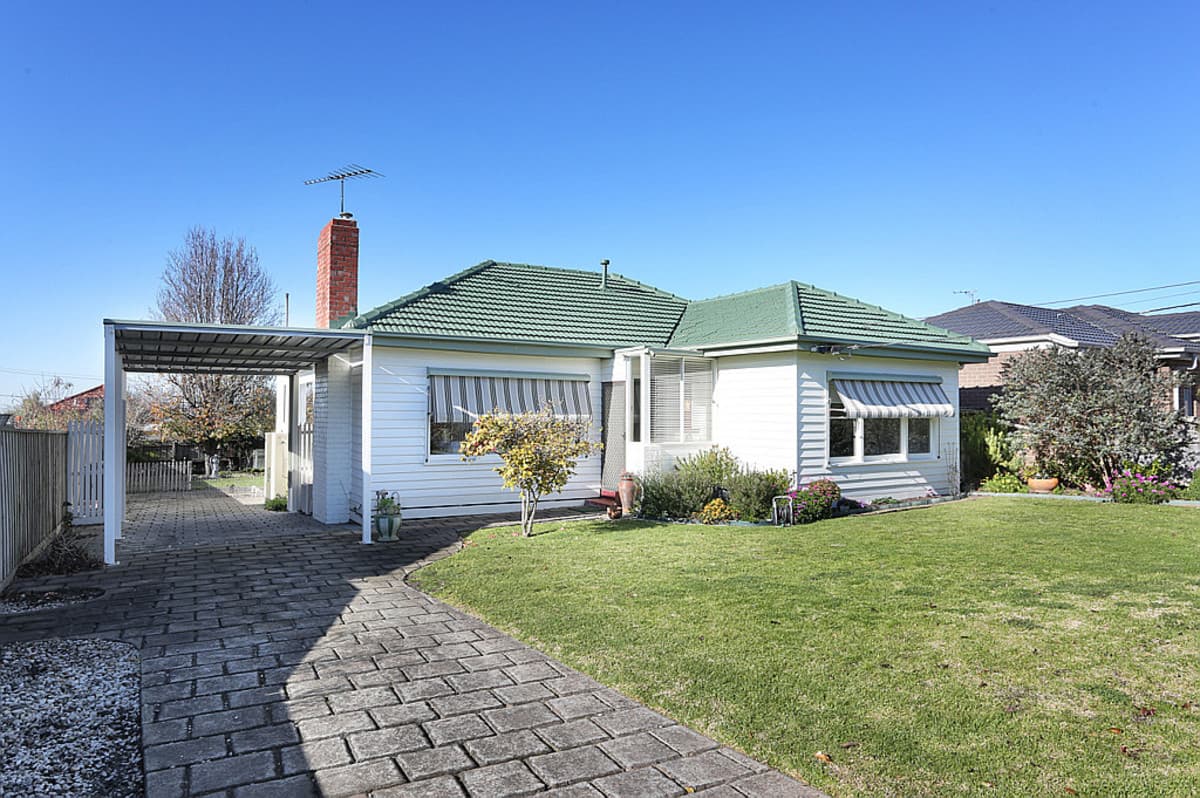 29 Hamlyn Avenue, HAMLYN HEIGHTS VIC 3215, Hamlyn Heights - Thumbnail 2