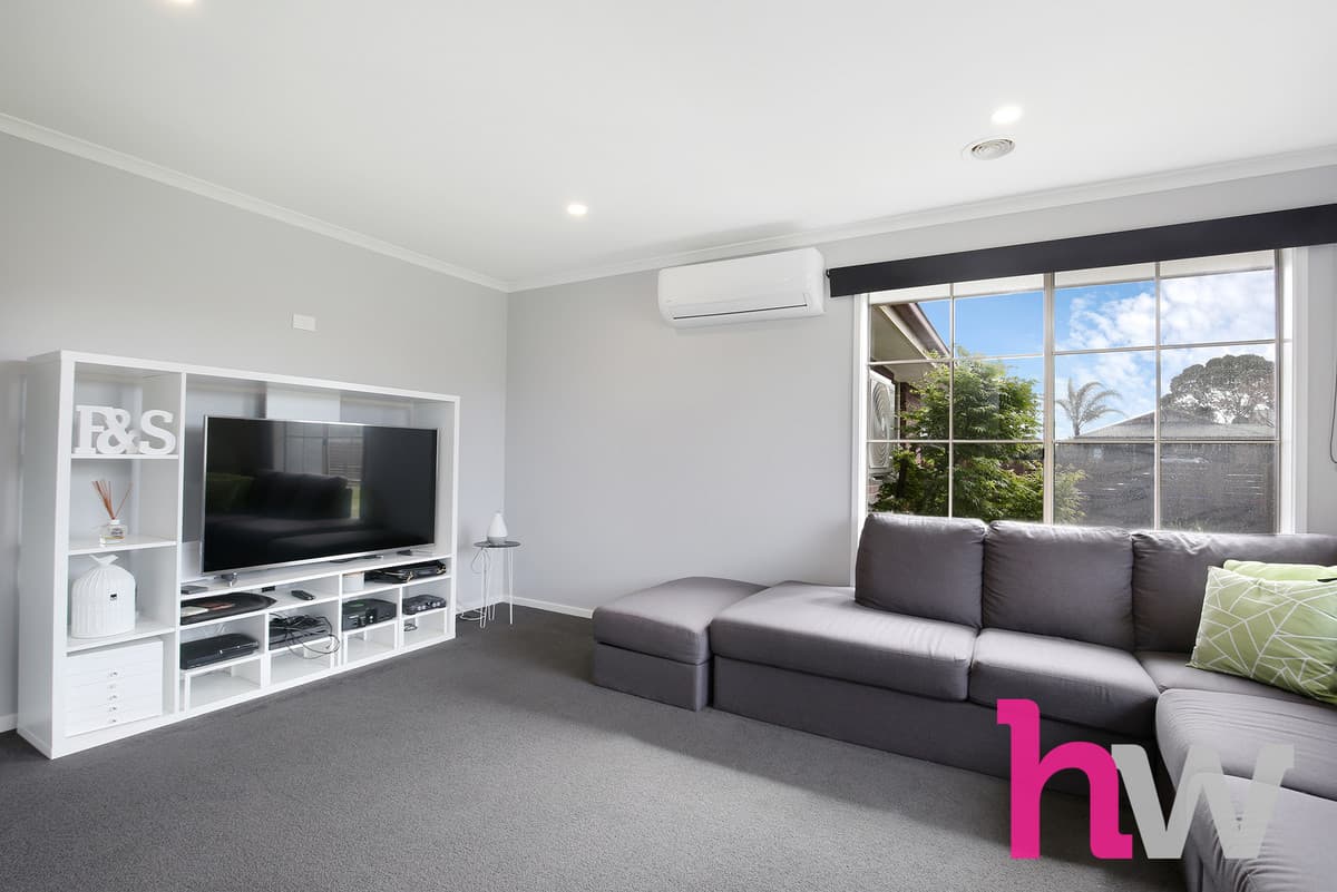 40 Filipi Drive, ST ALBANS PARK VIC 3219, St Albans Park - Thumbnail 4