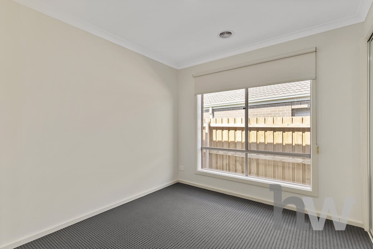 24 Simmons Drive, BACCHUS MARSH VIC 3340, Bacchus Marsh - Thumbnail 5