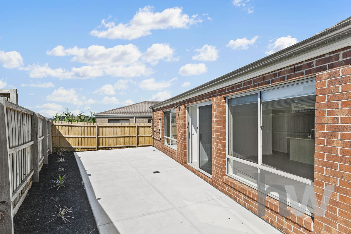 24 Simmons Drive, BACCHUS MARSH VIC 3340, Bacchus Marsh - Thumbnail 7