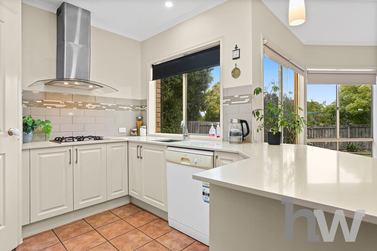 117 Wingarra Drive, GROVEDALE VIC 3216, Grovedale - Thumbnail 2