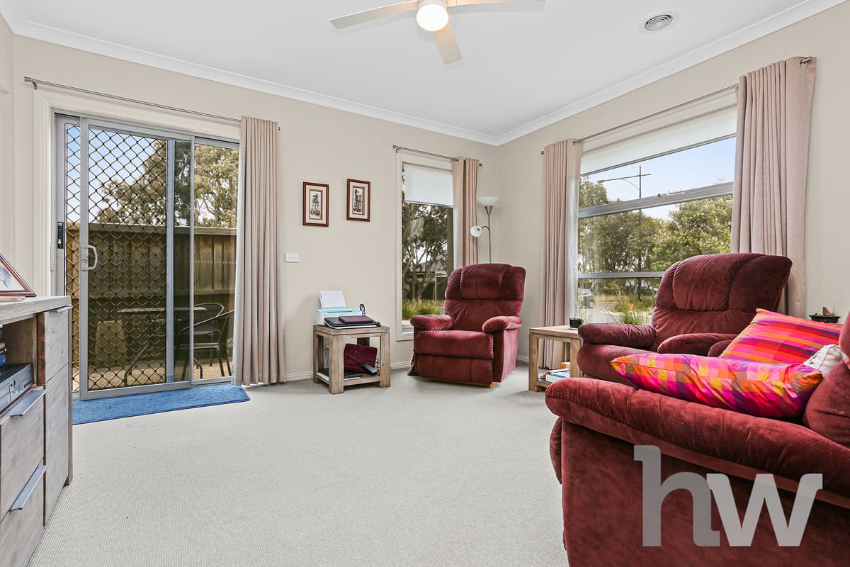 2 Whitecliff Way, ARMSTRONG CREEK VIC 3217, Armstrong Creek - Thumbnail 3