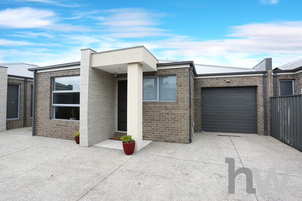 2 / 5 Charlotte Avenue, NEWCOMB VIC 3219, Newcomb - Image 1