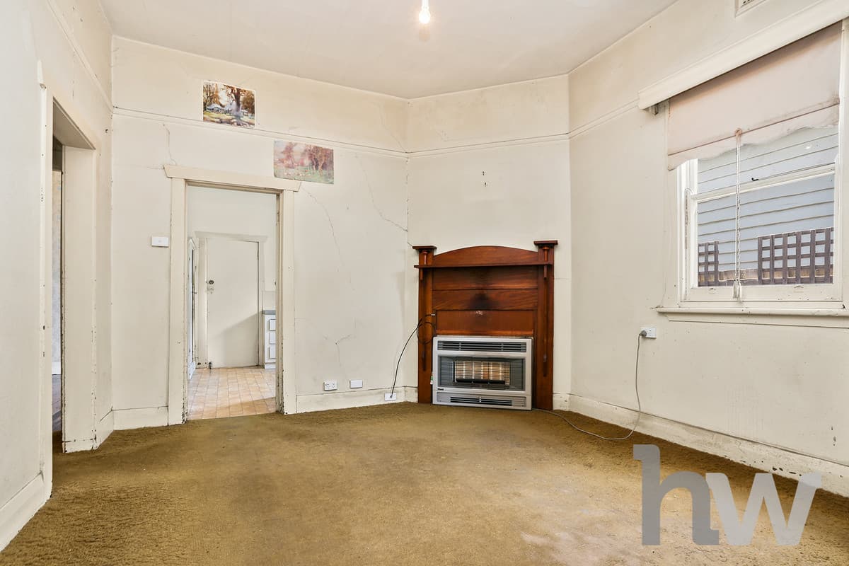 8 Loch Street, EAST GEELONG VIC 3219, East Geelong - Thumbnail 3