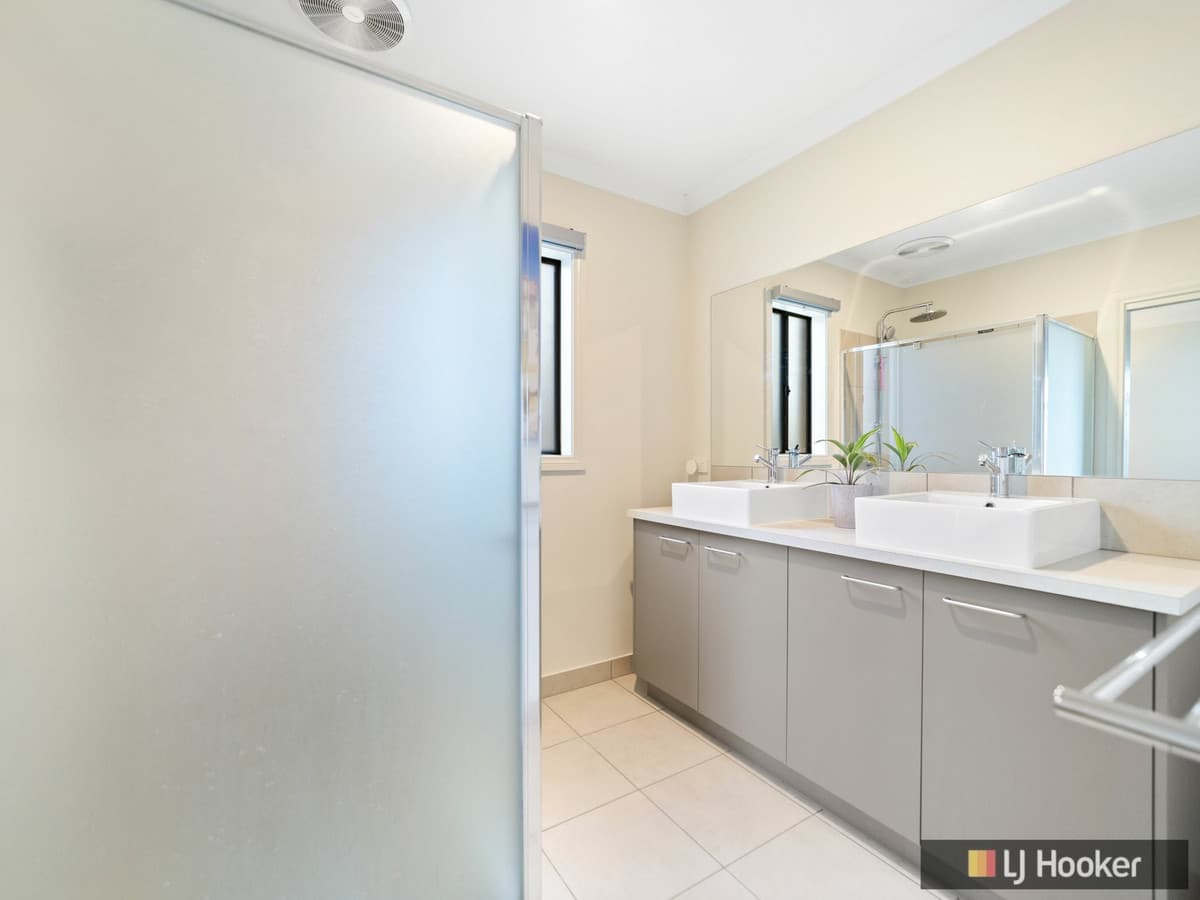 36 Mandalay Avenue, ARMSTRONG CREEK VIC 3217, Armstrong Creek - Thumbnail 4