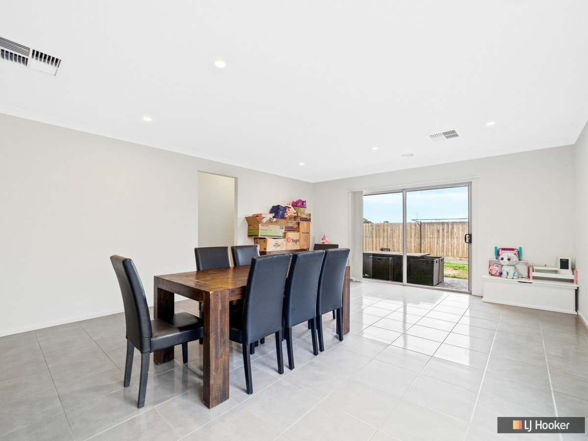 10 Scanlon Street, AINTREE VIC 3336, Aintree - Thumbnail 3