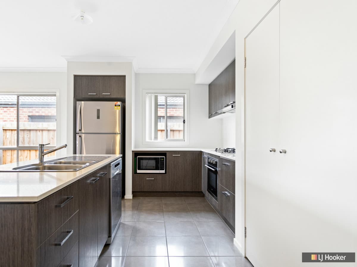 10 Scanlon Street, AINTREE VIC 3336, Aintree - Thumbnail 6
