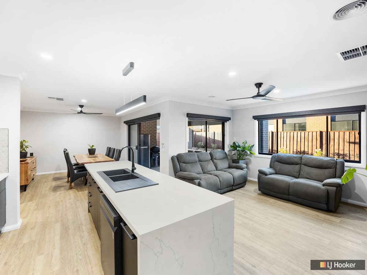 45 Floret Drive, LARA VIC 3212, Lara - Thumbnail 6