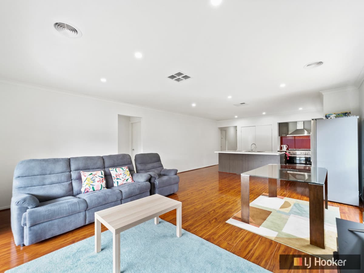 10 Tamboritha Boulevard, WEIR VIEWS VIC 3338, Weir Views - Thumbnail 5