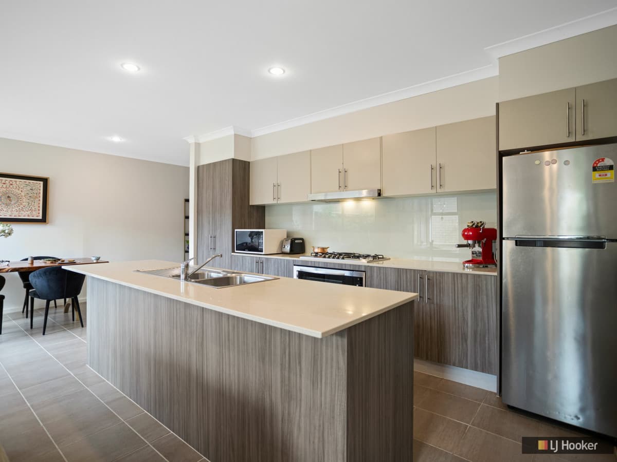 22 Nest Place, POINT COOK VIC 3030, Point Cook - Thumbnail 8