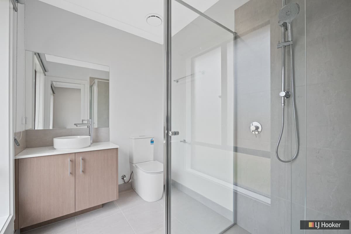 6 Harry Drive, THORNHILL PARK VIC 3335, Thornhill Park - Thumbnail 6