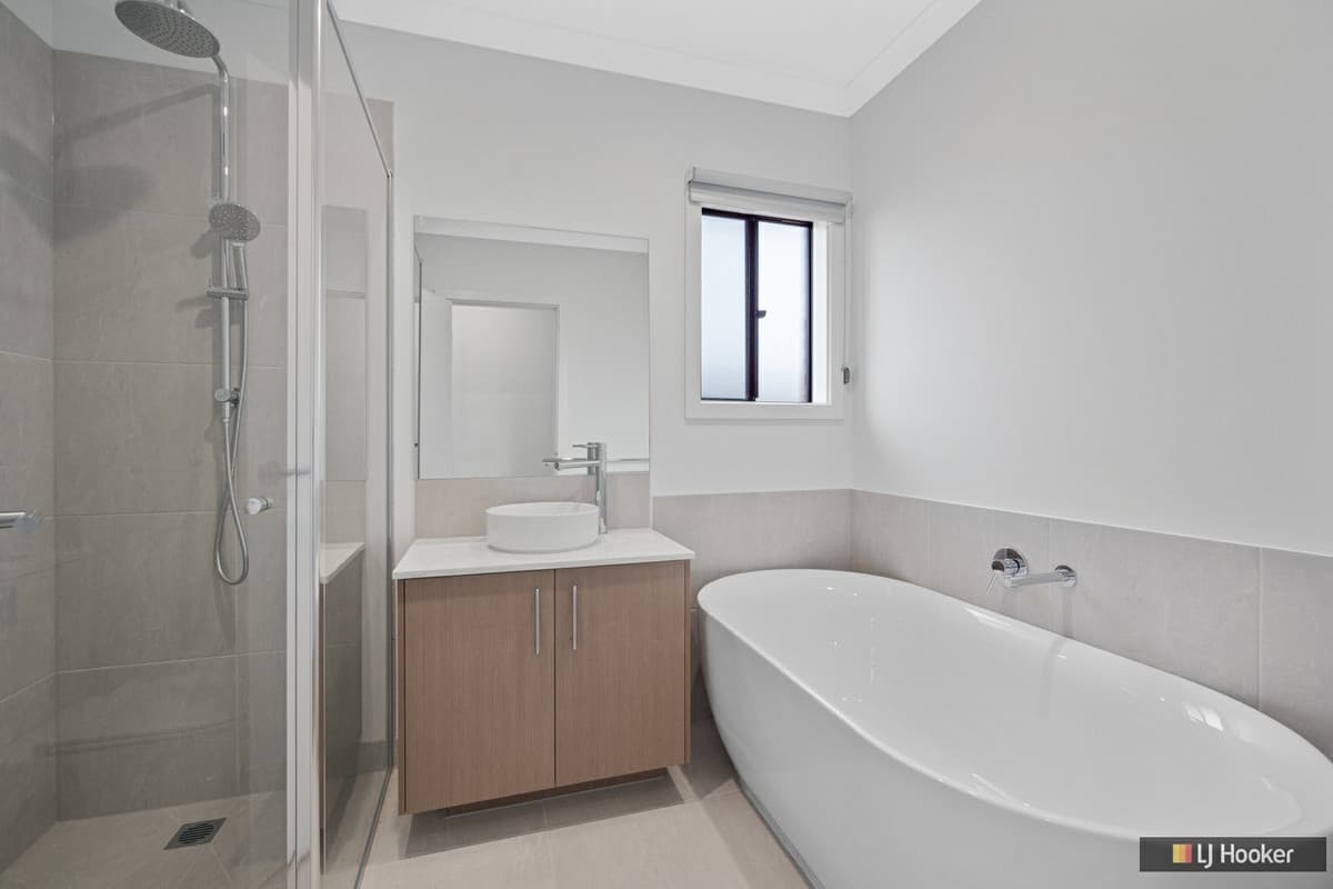 6 Harry Drive, THORNHILL PARK VIC 3335, Thornhill Park - Thumbnail 7