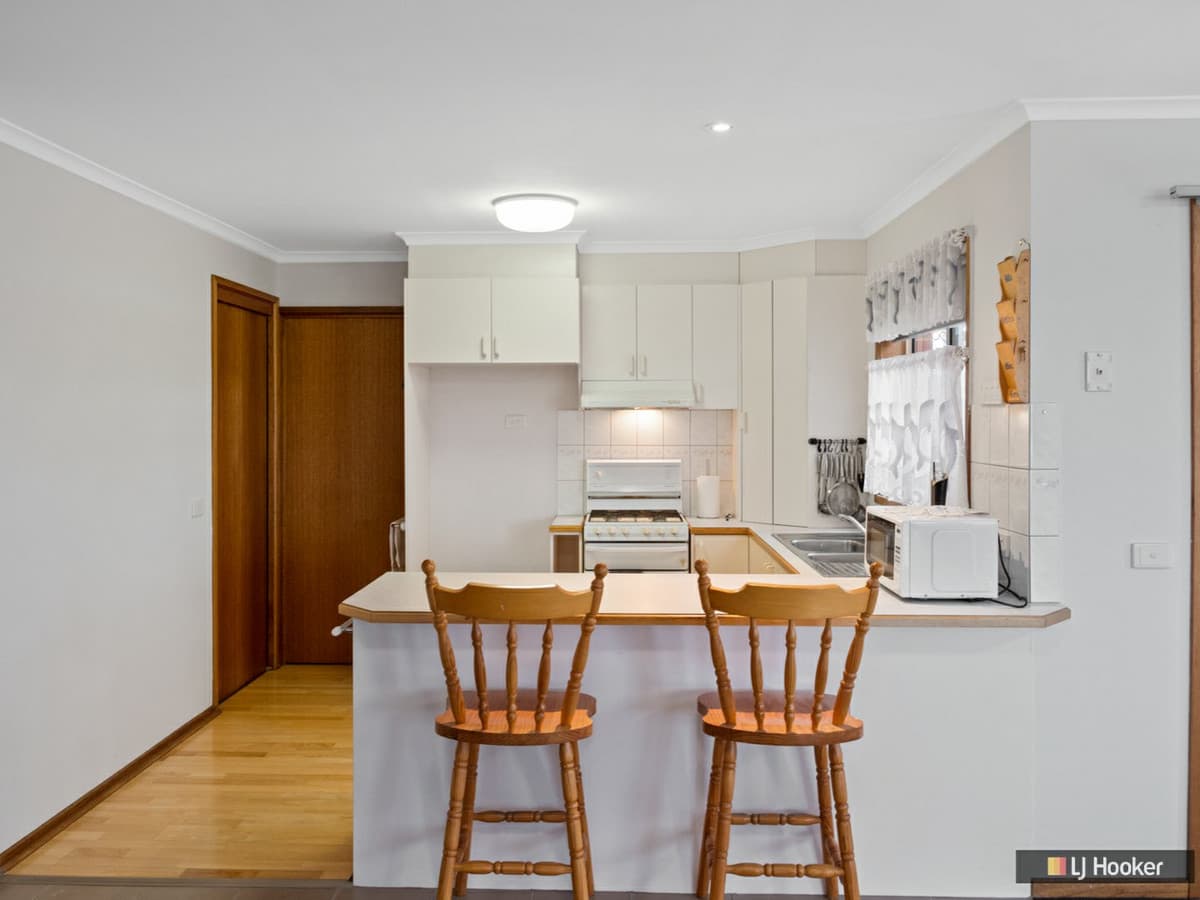2 Brampton Place, ST ALBANS PARK VIC 3219, St Albans Park - Thumbnail 7