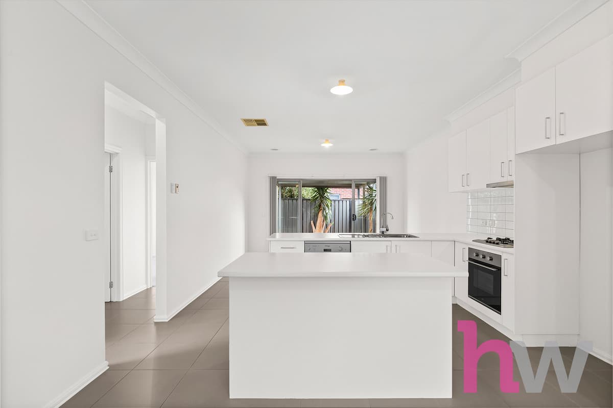 3 / 42 Benetti Drive, LARA VIC 3212, Lara - Thumbnail 2
