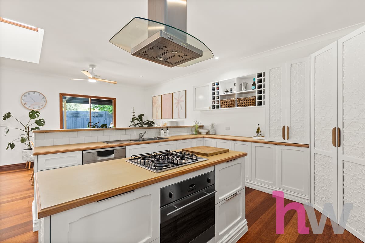 8 Taras Court, ST ALBANS PARK VIC 3219, St Albans Park - Thumbnail 8