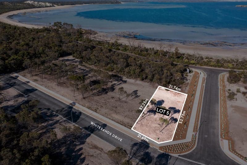 18 Whitesands Drive, Coffin Bay - Image 1
