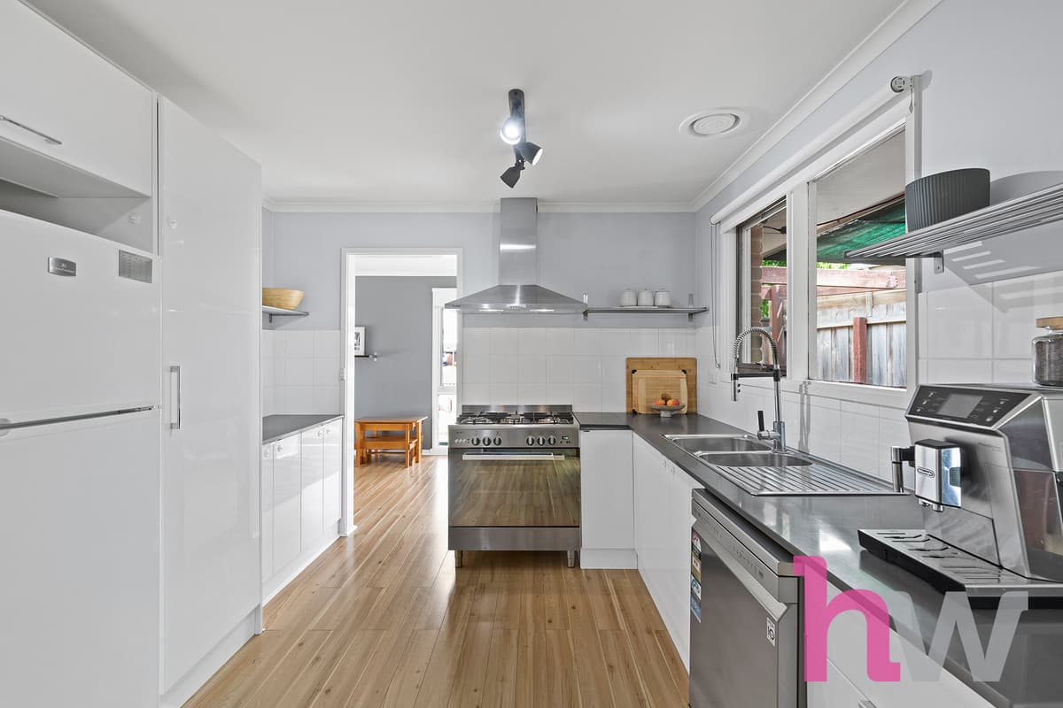 8 Mersey Court, ST ALBANS PARK VIC 3219, St Albans Park - Thumbnail 2