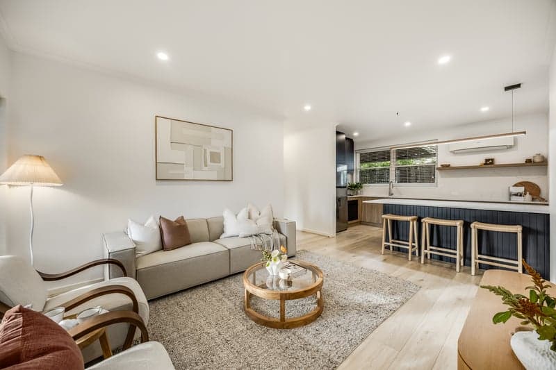 1/23 Chasewater Street, Lower Mitcham - Thumbnail 2
