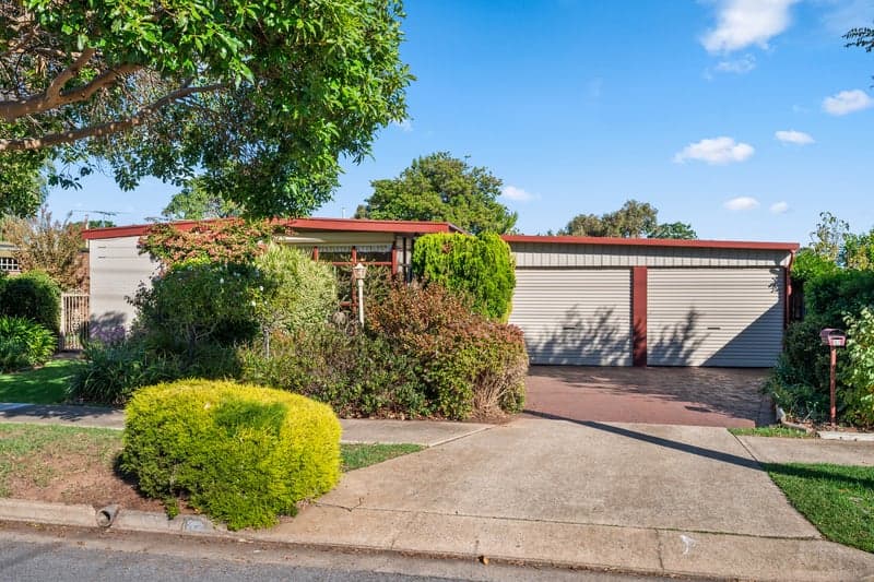 32 Macarthur Avenue, North Brighton - Image 1