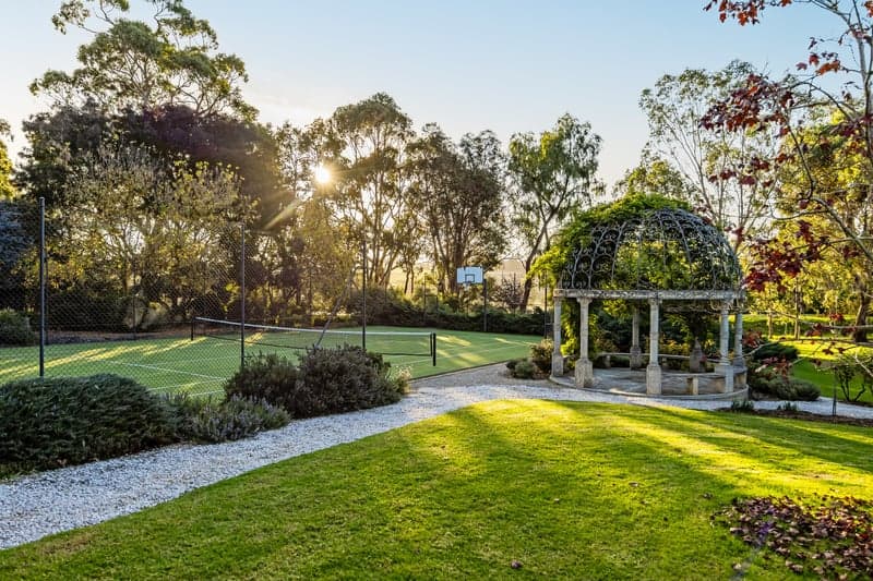 9 Quarry Road, Charleston - Image 1