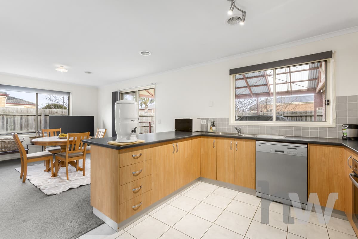 6 St Cuthberts Court, MARSHALL VIC 3216, Marshall - Thumbnail 4