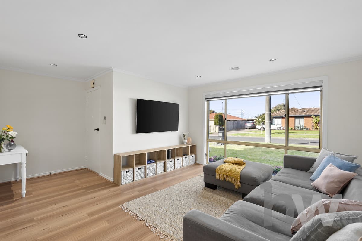32 Ainslie Avenue, GROVEDALE VIC 3216, Grovedale - Thumbnail 2