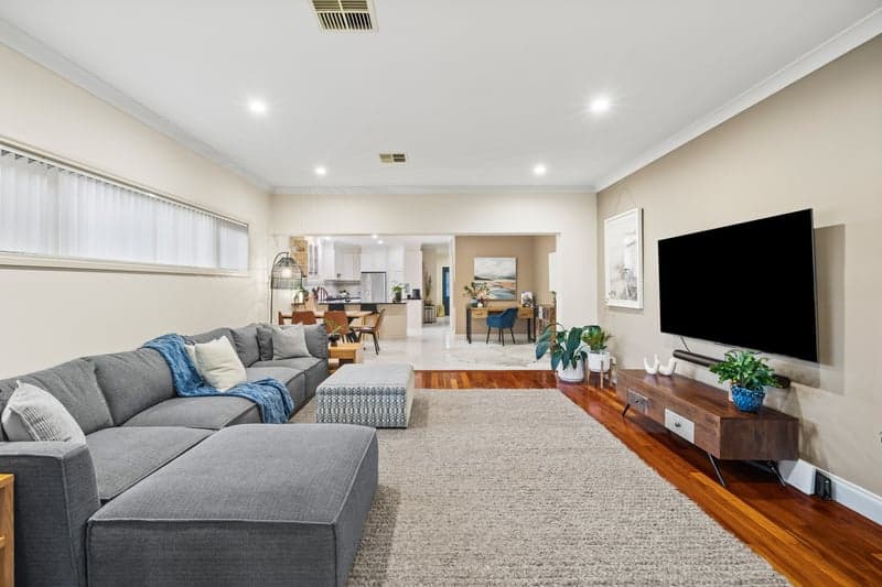 22 Yorktown Crescent, Henley Beach South - Thumbnail 4