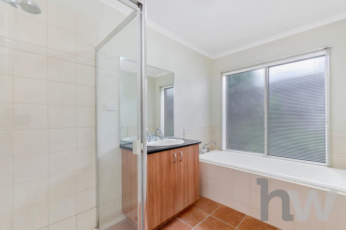 29 Shiraz Drive, WAURN PONDS VIC 3216, Waurn Ponds - Thumbnail 6