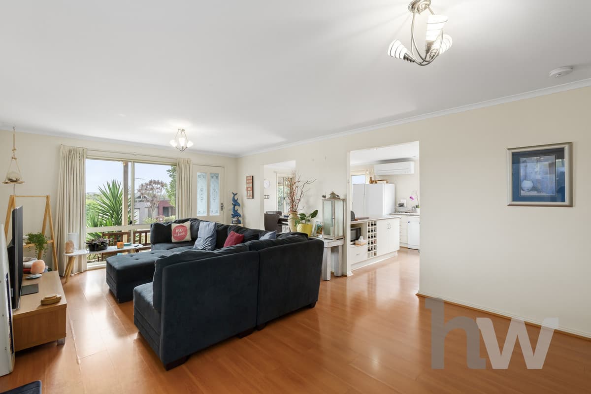 27 Shiraz Drive, WAURN PONDS VIC 3216, Waurn Ponds - Thumbnail 2