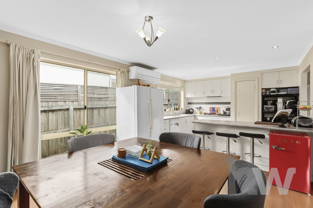 27 Shiraz Drive, WAURN PONDS VIC 3216, Waurn Ponds - Thumbnail 4