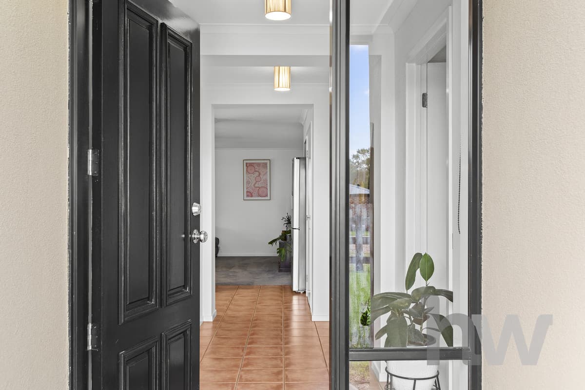 27 Olney Street, WINCHELSEA VIC 3241, Winchelsea - Thumbnail 2