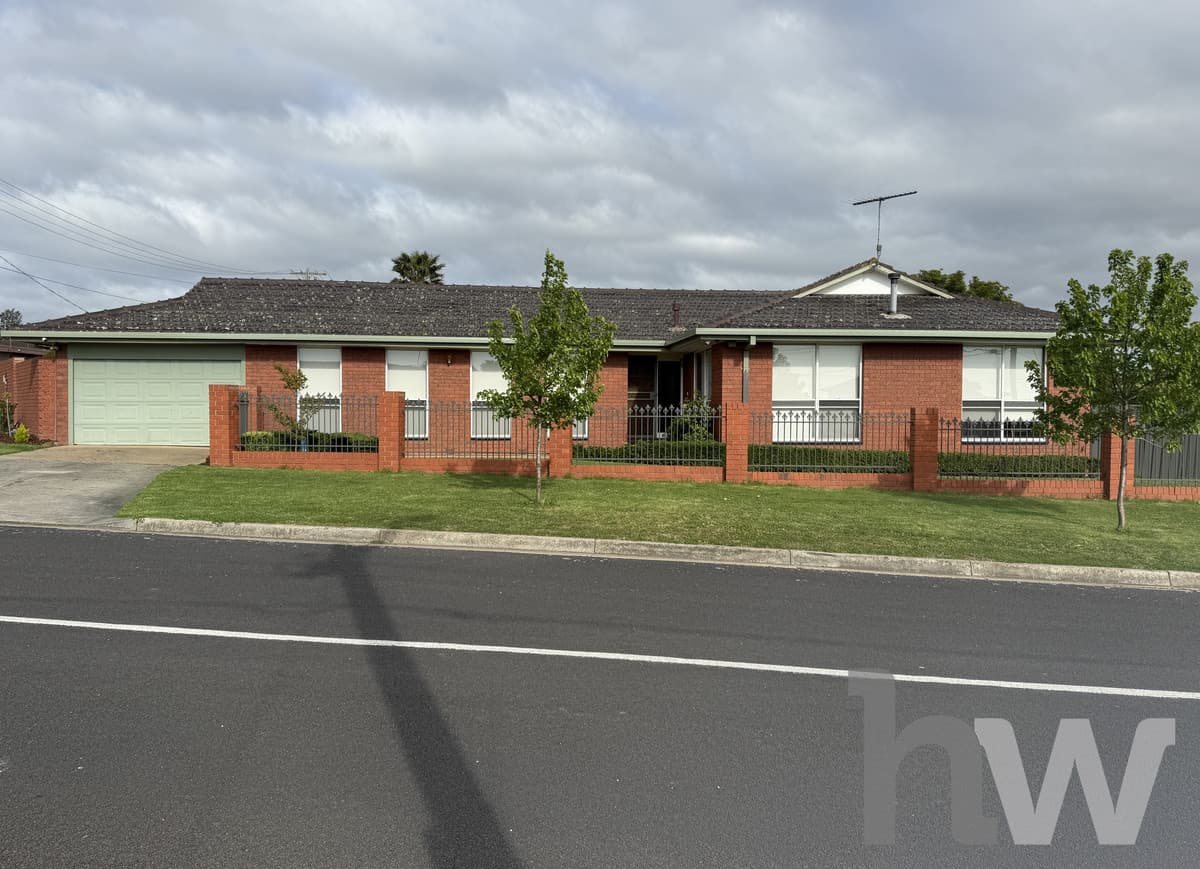 10 Raydon Court, GROVEDALE VIC 3216, Grovedale - Image 1