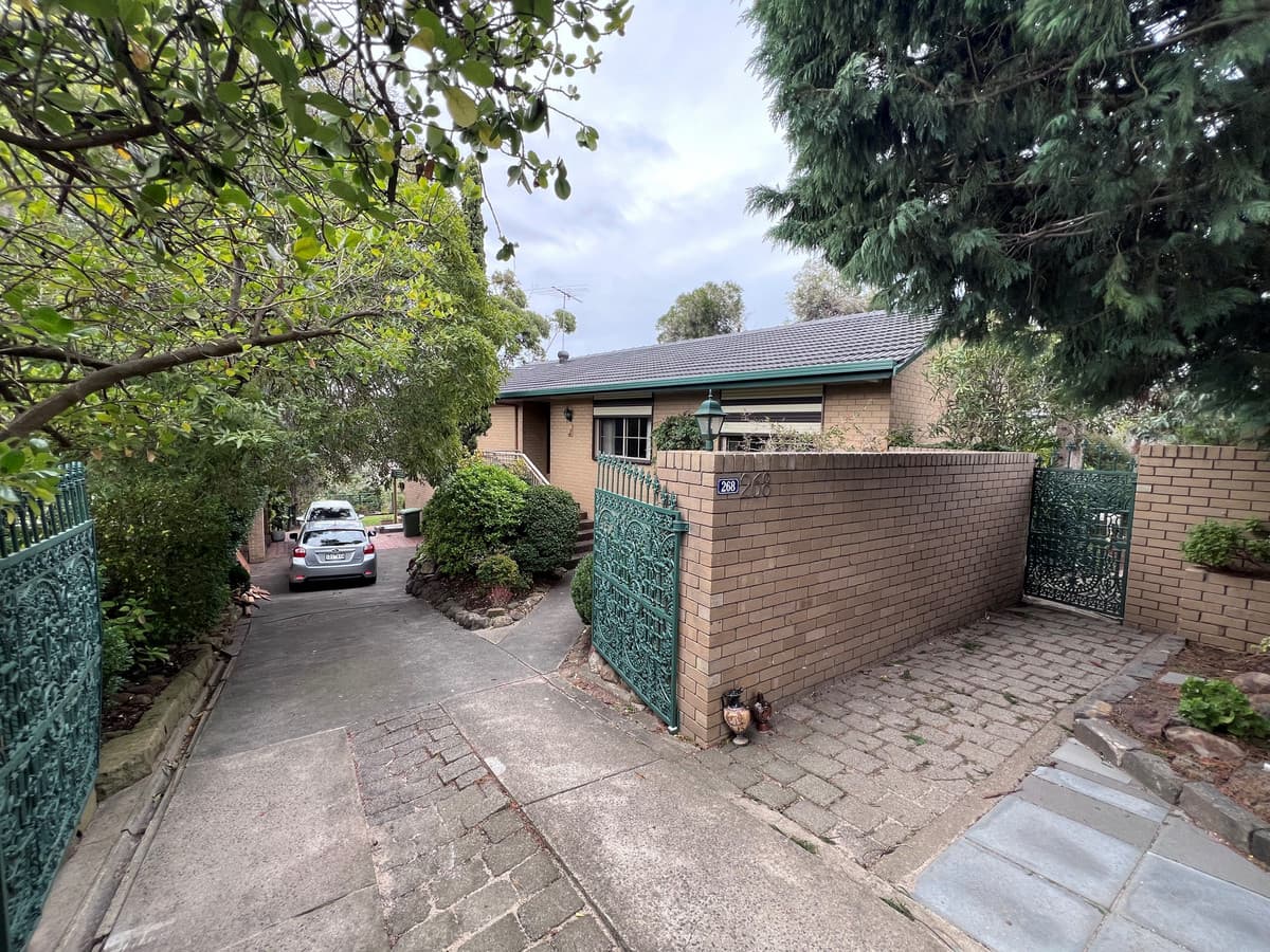 268 Roslyn Road, HIGHTON VIC 3216, Highton - Image 1