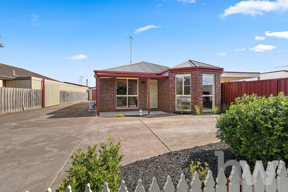 52 Homestead Drive, ST ALBANS PARK VIC 3219, St Albans Park - Thumbnail 2