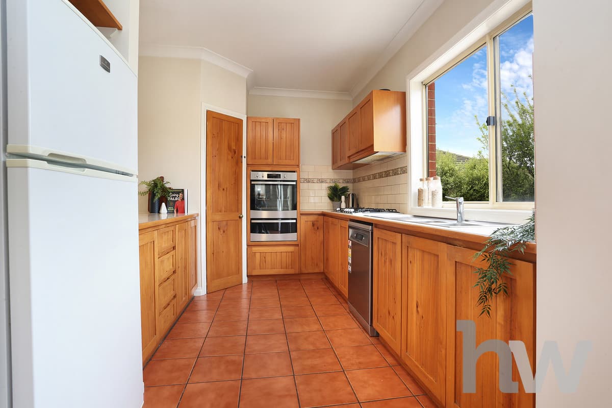 43 Mulquiney Crescent, HIGHTON VIC 3216, Highton - Thumbnail 2