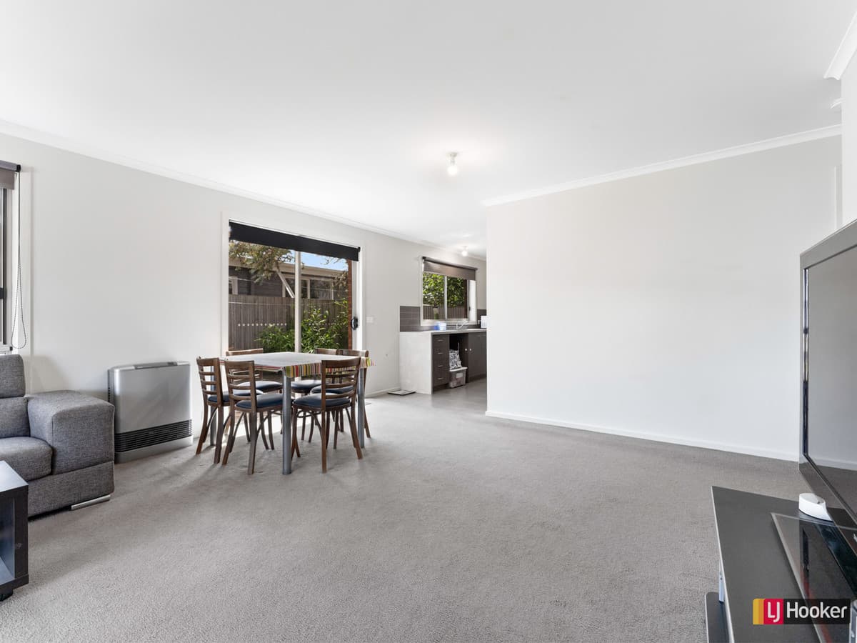 2a Thatcher Court, WHITTINGTON VIC 3219, Whittington - Thumbnail 3