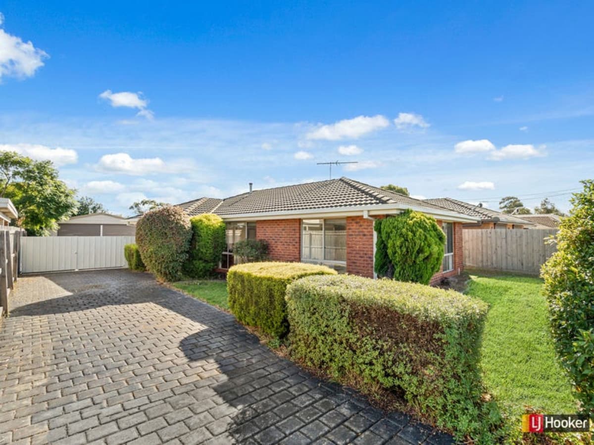 27 Henderson Drive, LARA VIC 3212, Lara - Thumbnail 2