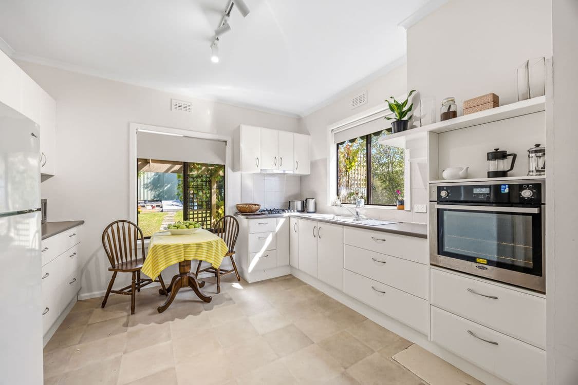 2 Rotary Avenue, ARARAT, VIC 3377, Ararat - Thumbnail 6