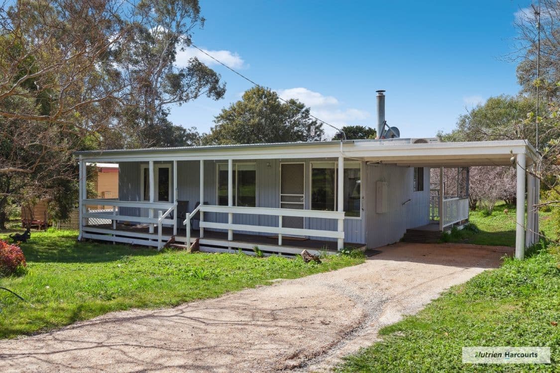 30 Crichton Street, AVENEL, VIC 3664, Avenel - Image 1