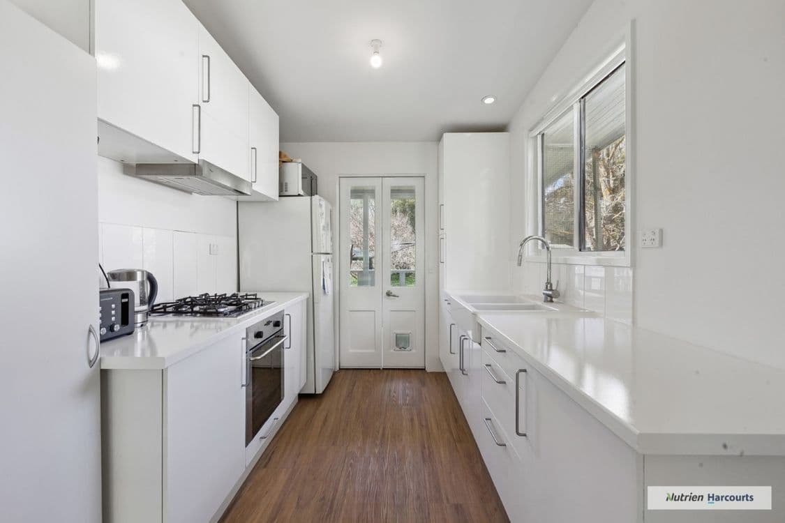 30 Crichton Street, AVENEL, VIC 3664, Avenel - Thumbnail 6