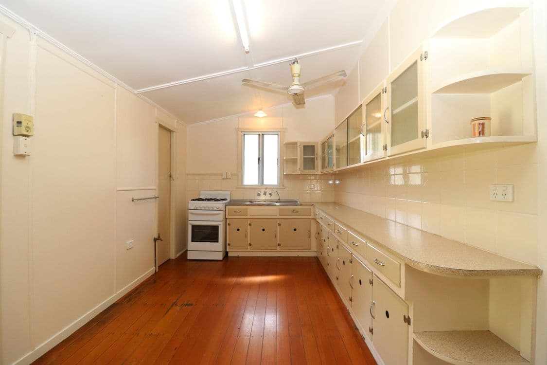 116 Fourteenth Avenue, HOME HILL, QLD 4806, Home Hill - Thumbnail 3