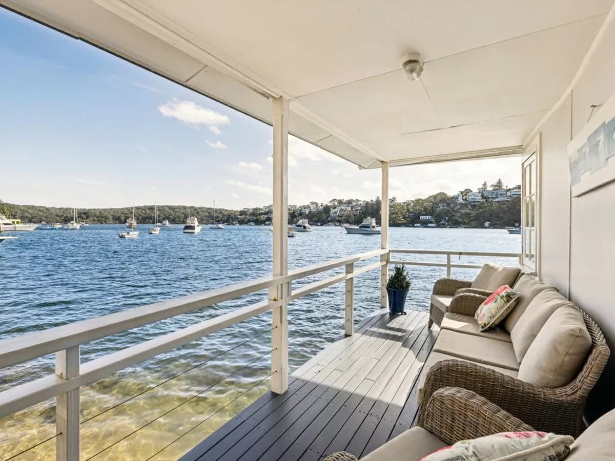 415 Willarong Road, CARINGBAH SOUTH, Caringbah South - Thumbnail 2