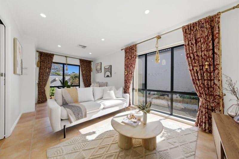11 Bemm Place Amaroo ACT, Amaroo - Thumbnail 3
