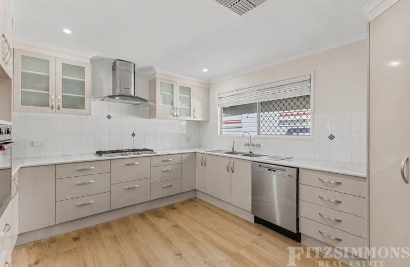 5 Bell Court, Dalby, Dalby - Thumbnail 3
