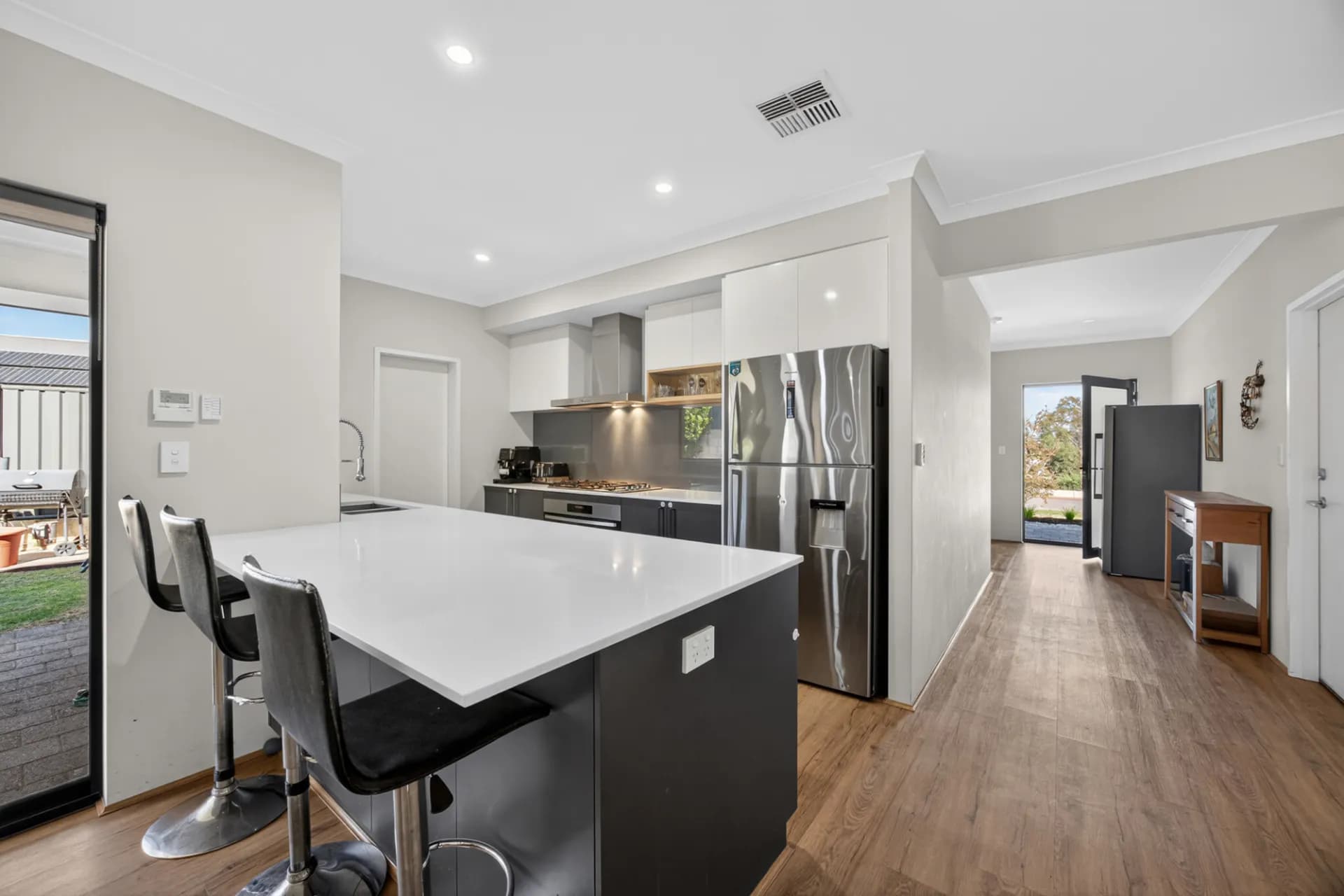 30 Dragonfly Boulevard, Lakelands, WA, Lakelands - Thumbnail 6