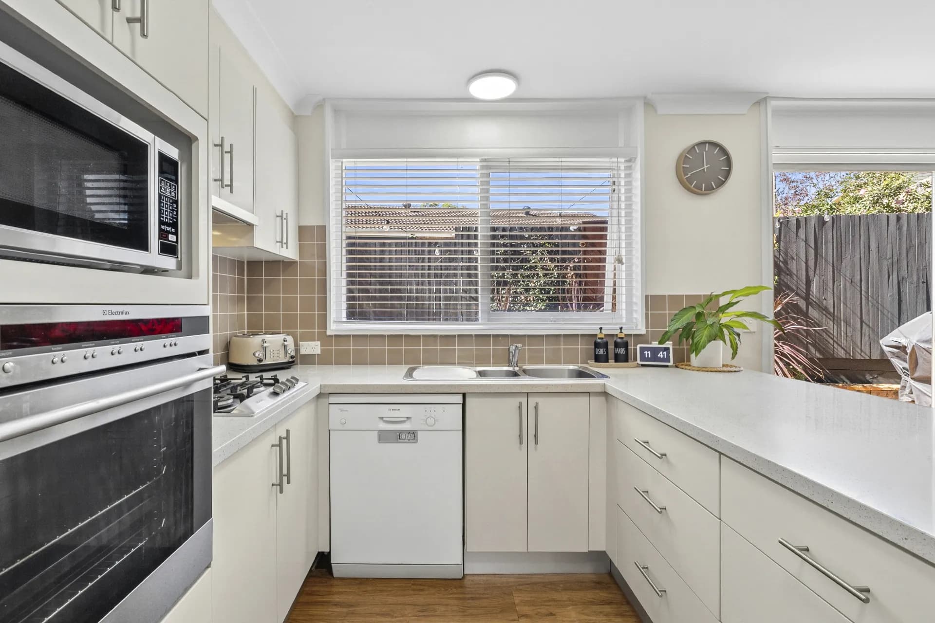 6 Brisbane  Place, Cromer, NSW, Cromer - Thumbnail 5