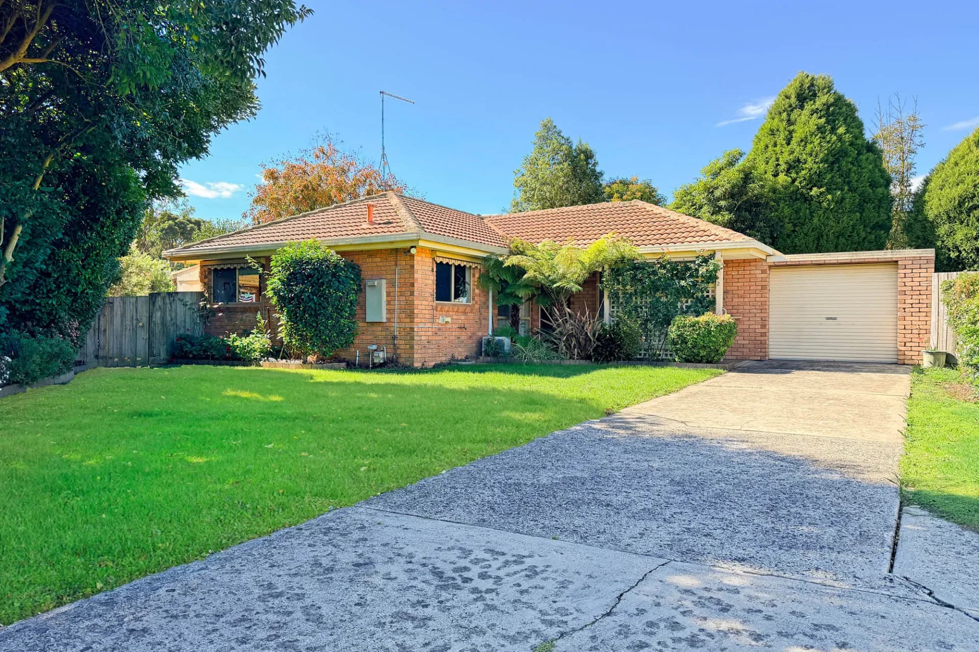 2/11 Brentwood Court, Warragul, VIC, Warragul - Image 1