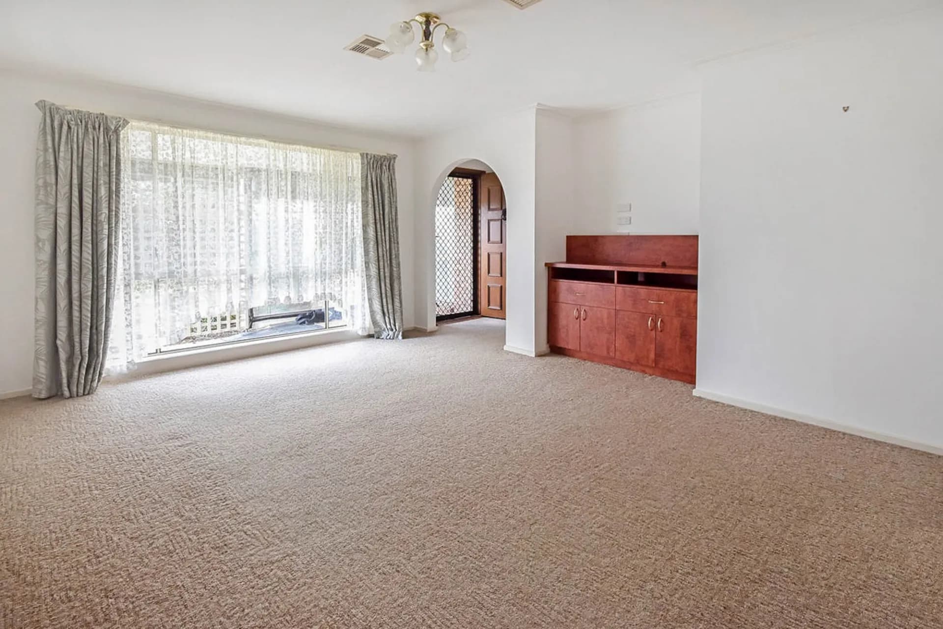 2/11 Brentwood Court, Warragul, VIC, Warragul - Thumbnail 2